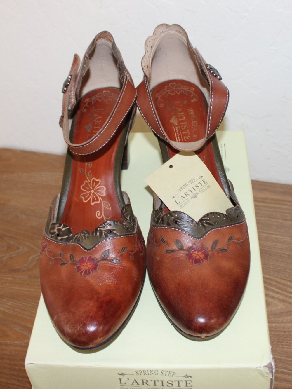NIB L’Artiste by Spring Step Leather Floral Mary Jane Heels Size 41 / US 9.5–10